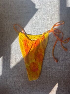 437 Piper bikini bottoms in citrus